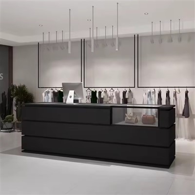 Einzelhandelstheke eines Bekleidungsgeschäfts