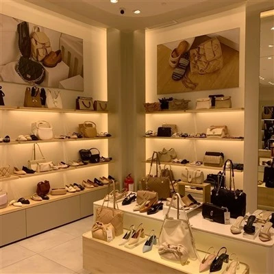 Mall -Kiosk -Display für Taschen