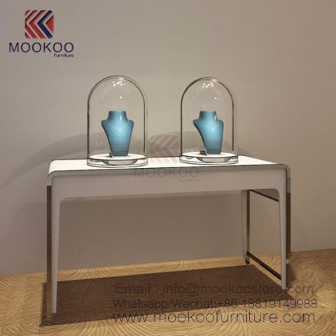 Kundenspezifisches Schmuck-Kabinett