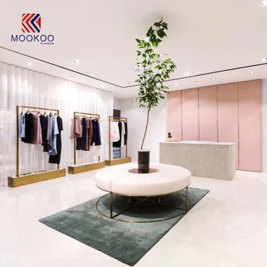 Verkaufsregal für Kleidung